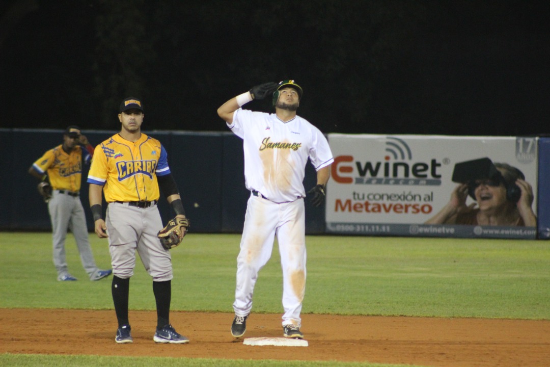 Samanes dejó en el terreno a Guerreros en extra inning